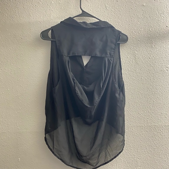 Sleeveless Button Down - Picture 2 of 3